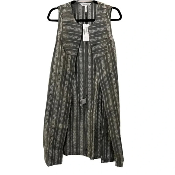 BCBGeneration Gray Stripe Open Longline Gray and White Vest Size Small NWT - Picture 1 of 8